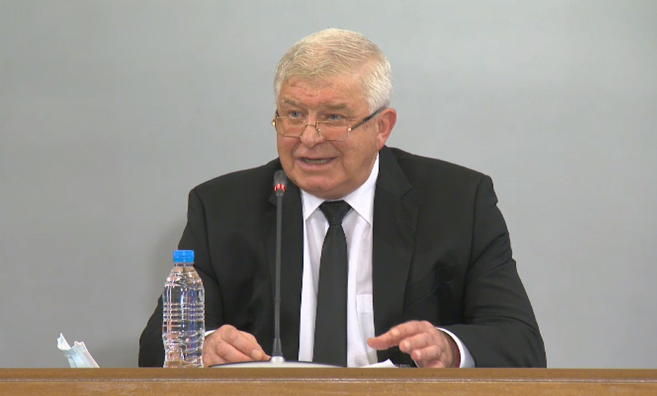 Министър Ананиев: Няма да приемаме нови или стари по-строги мерки
