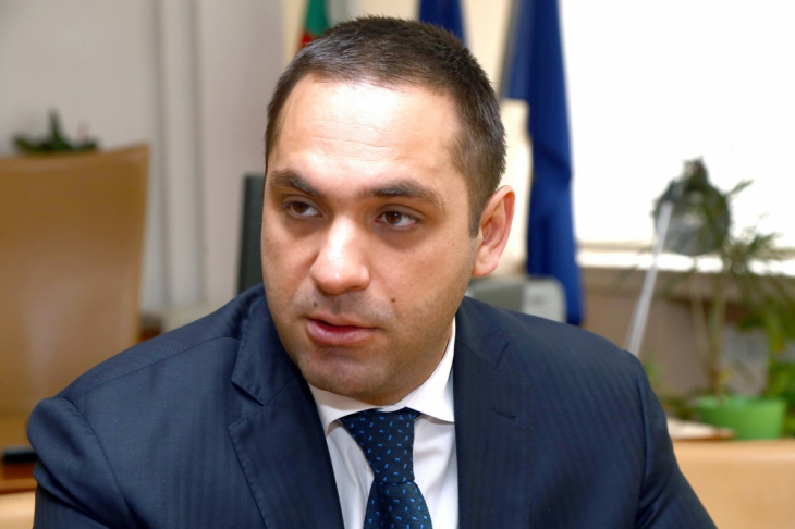 Министър Караниколов: Мярката 60:40 ще действа за назначаване на безработни