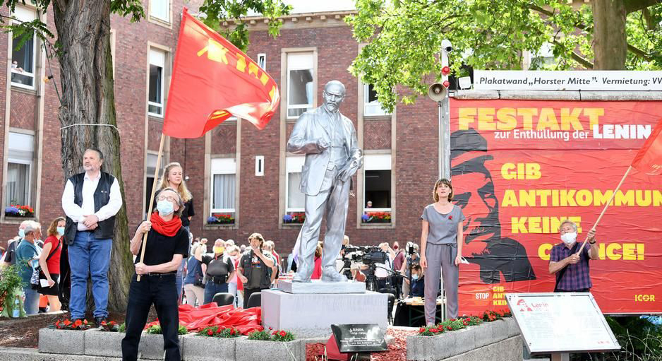 Първа статуя на Ленин в Западна Германия