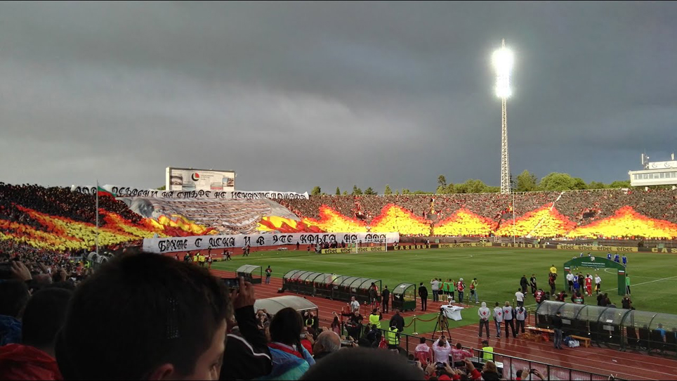 Феновете на ЦСКА отрязаха Найденов