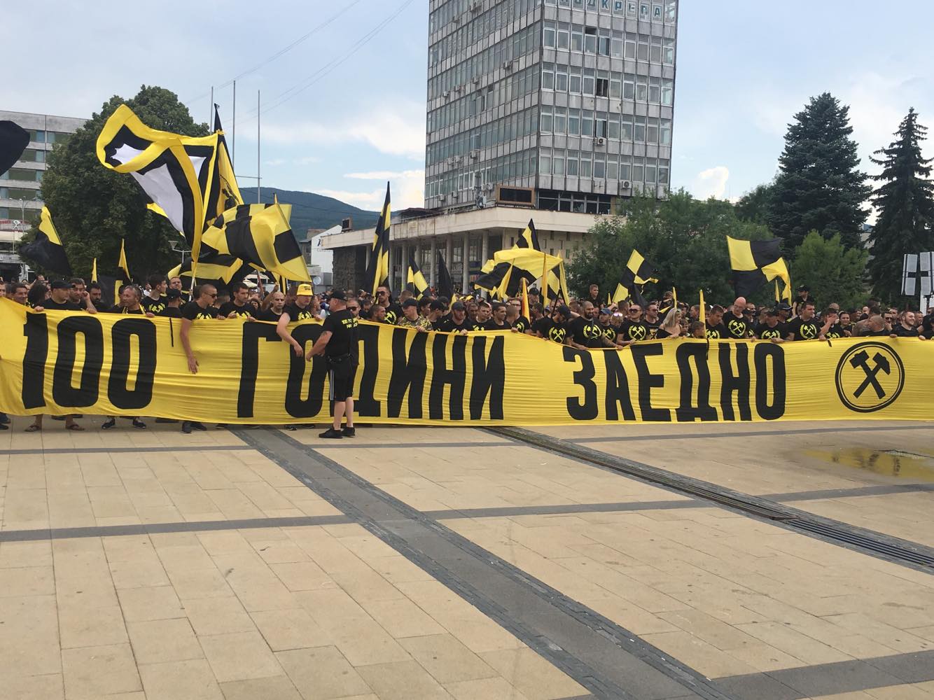 „Миньор“ гони влизане в елита без чужденци