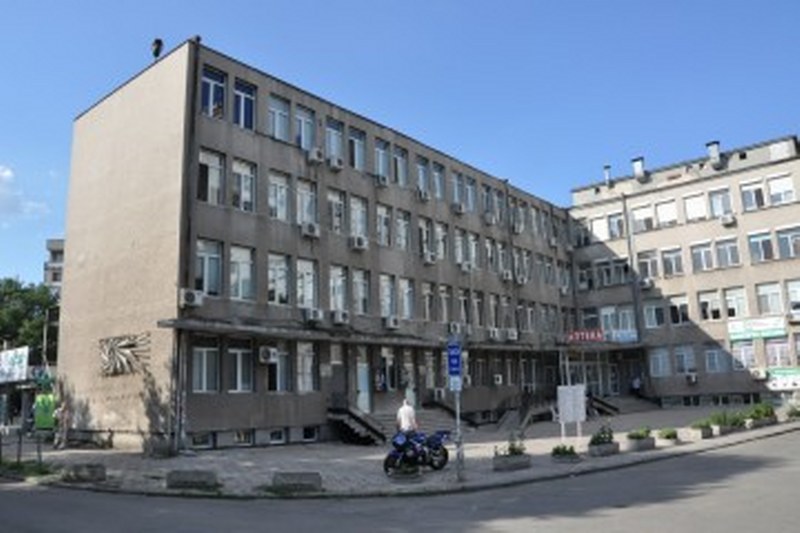 Ремонтират най-посещавания медицински център в Бургас