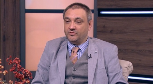 Доц. Андрей Чорбанов, имунолог: COVID-19 се предава само от човек на човек при интимен контакт
