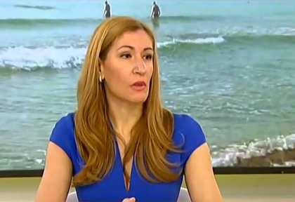 Министър Ангелкова: До момента имаме 15 плажа, които предлагат безплатни шезлонги и чадъри