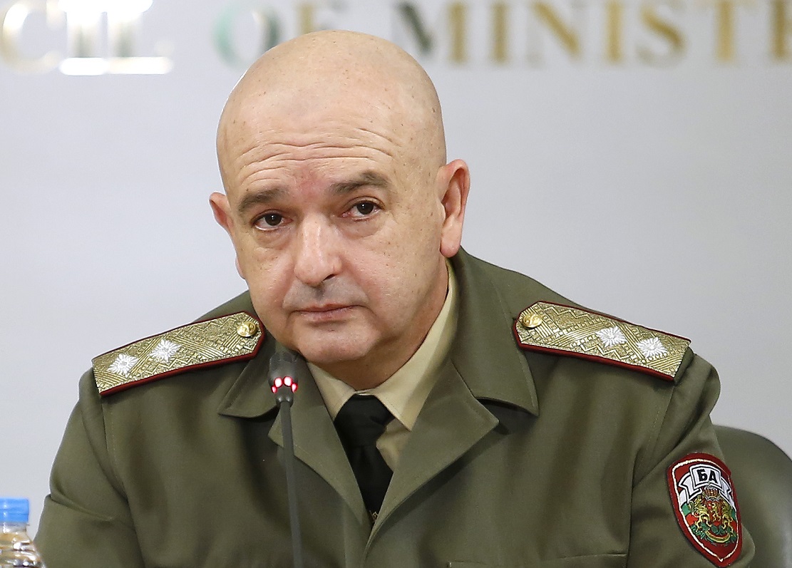 Ген Мутафчийски: Отварянето на детските градини в момента е опасно действие