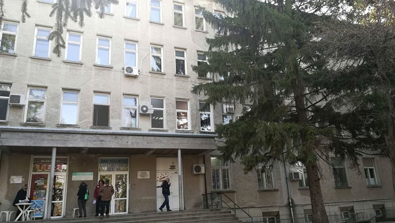 Бременна жена с мъртъв плод пострада при опит да избяга от родилното