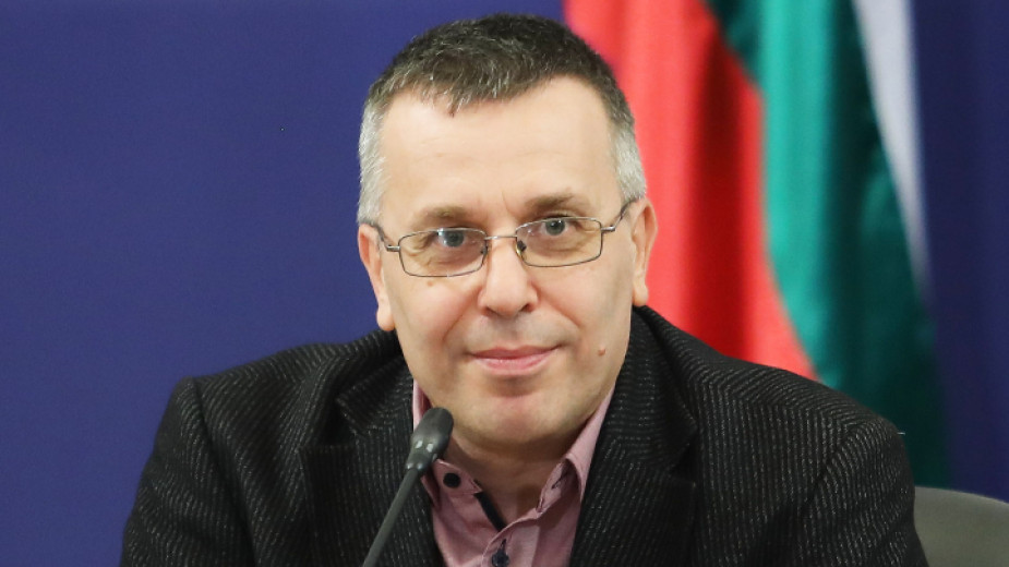 44 са новозаразените с коронавирус, открито е огнище в Сатовча