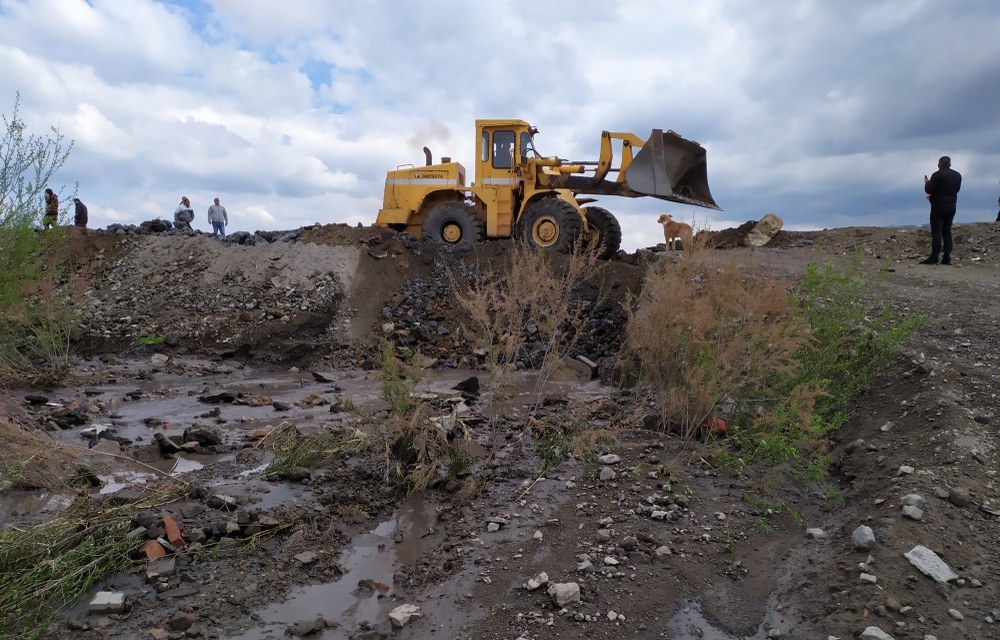 Перник остана без топла вода заради скъсаната дига на шламохранилище