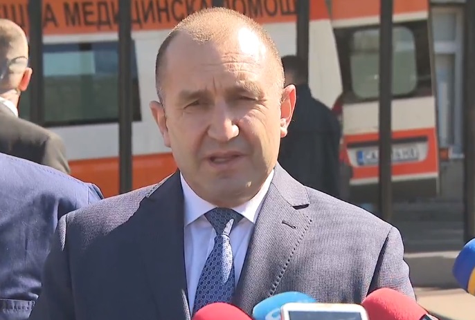 Радев: Дарил съм заплатата си още в началото на извънредното положение