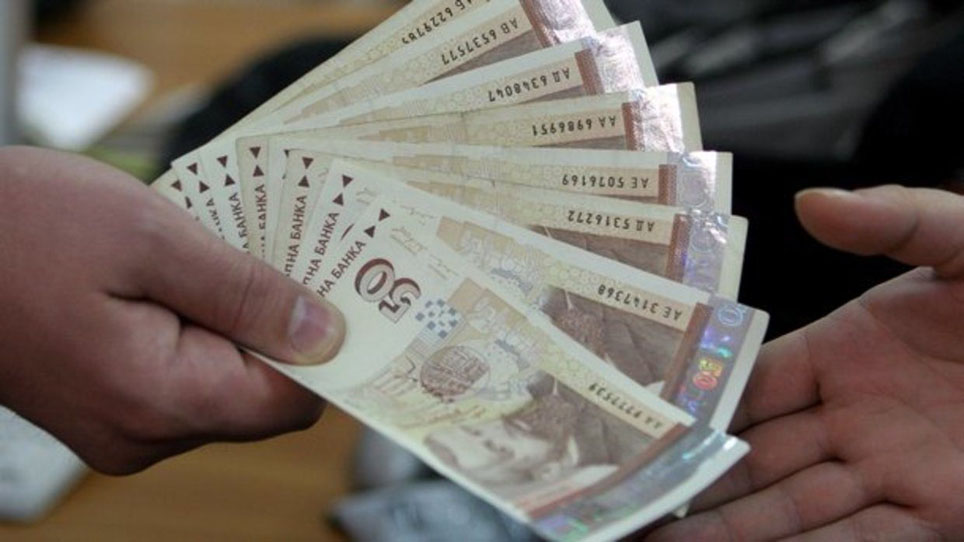 Отсрочват заеми на граждани до 6 месеца