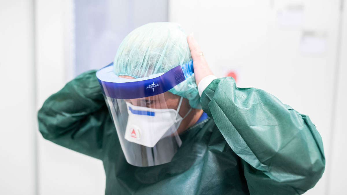 Хората под 20 години със забрана да излизат по улиците в 30 турски града