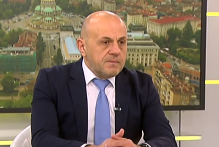 Дончев: Ако се наложи, няма да се поколебаем да вземем още по-строги мерки срещу коронавируса