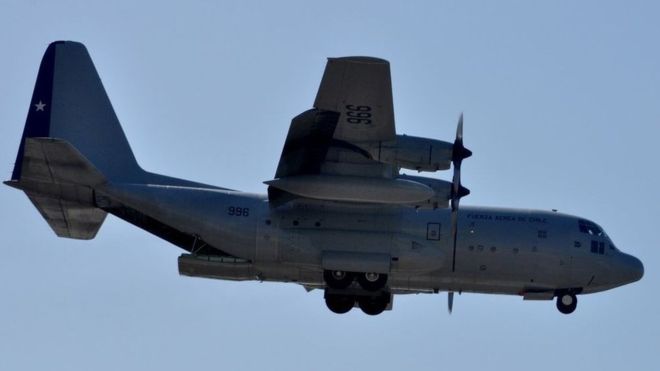 Чилийски военен самолет с 38 души на борда изчезна