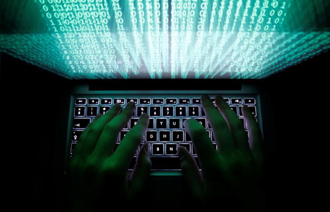 САЩ обвиниха двама руски хакери, дават 5 милиона долара за информация