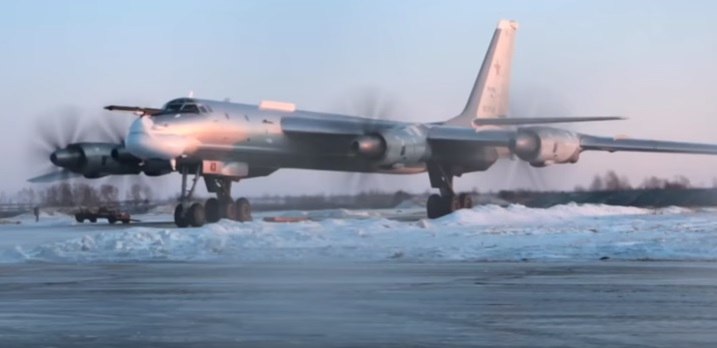 Вижте как японски и корейски изтребители съпровождат руски бомбардировач (ВИДЕО)