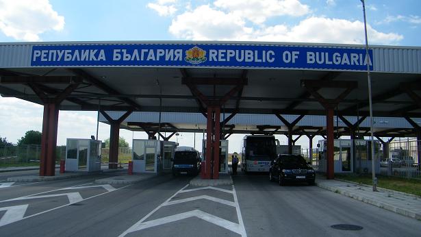 Арест за турчин, внесъл 267 000 лв. без да ги декларира