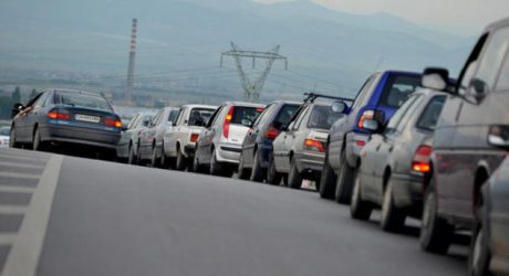 Образувала се е колона от 1,5 км преди тунела „Витиня“ в посока София