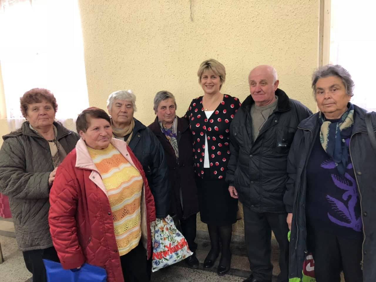 Депутатът от БСП Весела Лечева след приемни в Стражишко:  Жителите на три села са откъснати от света заради разбит път