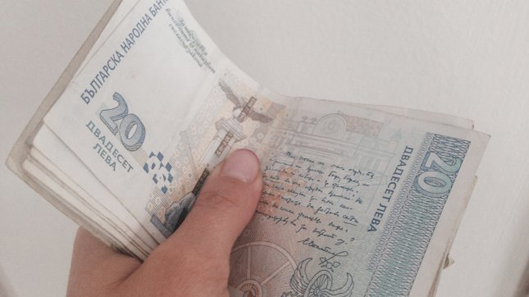 Коледни бонуси дават 70% от фирмите