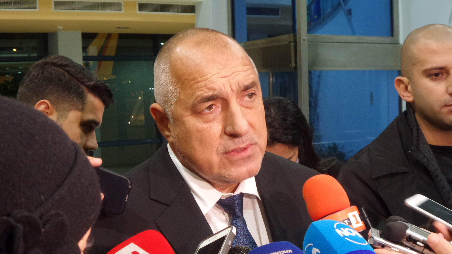 Министър-председателят: България не е получавала официално искане за разполагане на чужди кораби в черноморските ни териториални води