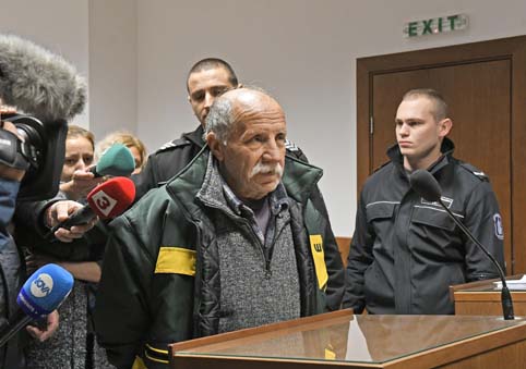 Шико се жалва от разпродажба на имоти