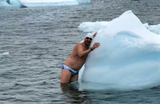 Стойчев с 6-минутна тренировка в ледени води в Антарктида