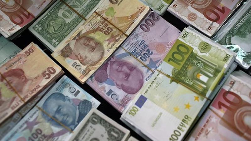 Митничари задържаха 300 000 недекларирани турски лири на "Капитан Андреево"