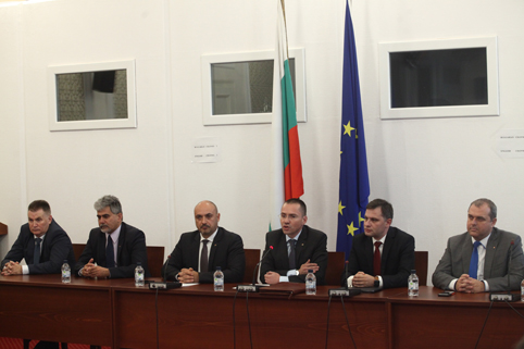 ВМРО атакува фалшивите новини