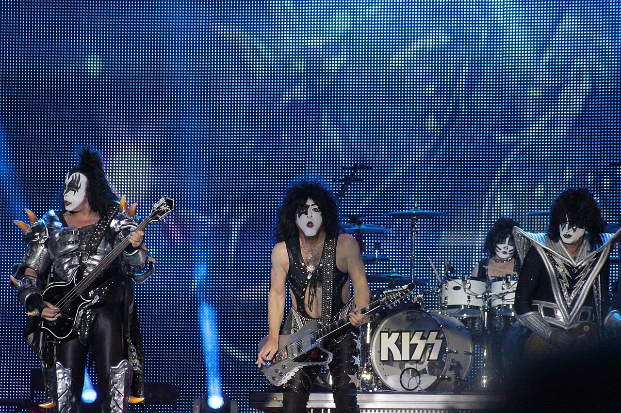 Kiss тръгват на прощално турне догодина