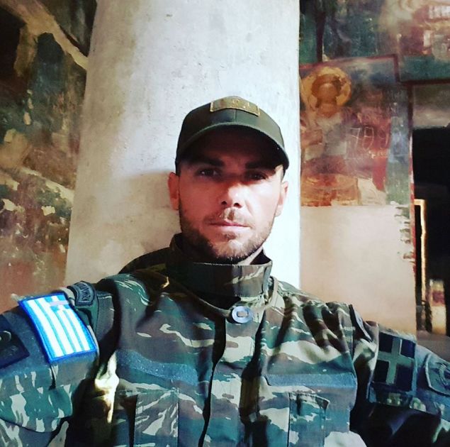 Албанската полиция стреля срещу грък, издигнал гръцко знаме в албански град