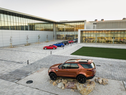 Land Rover откри нов завод в Източна Европа