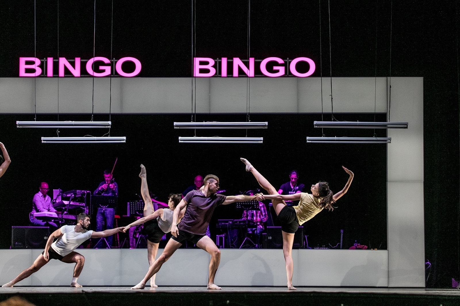 Вълнуваща премиера на сатиричния балет The Bingo Project в Музикалния театър (СНИМКИ)