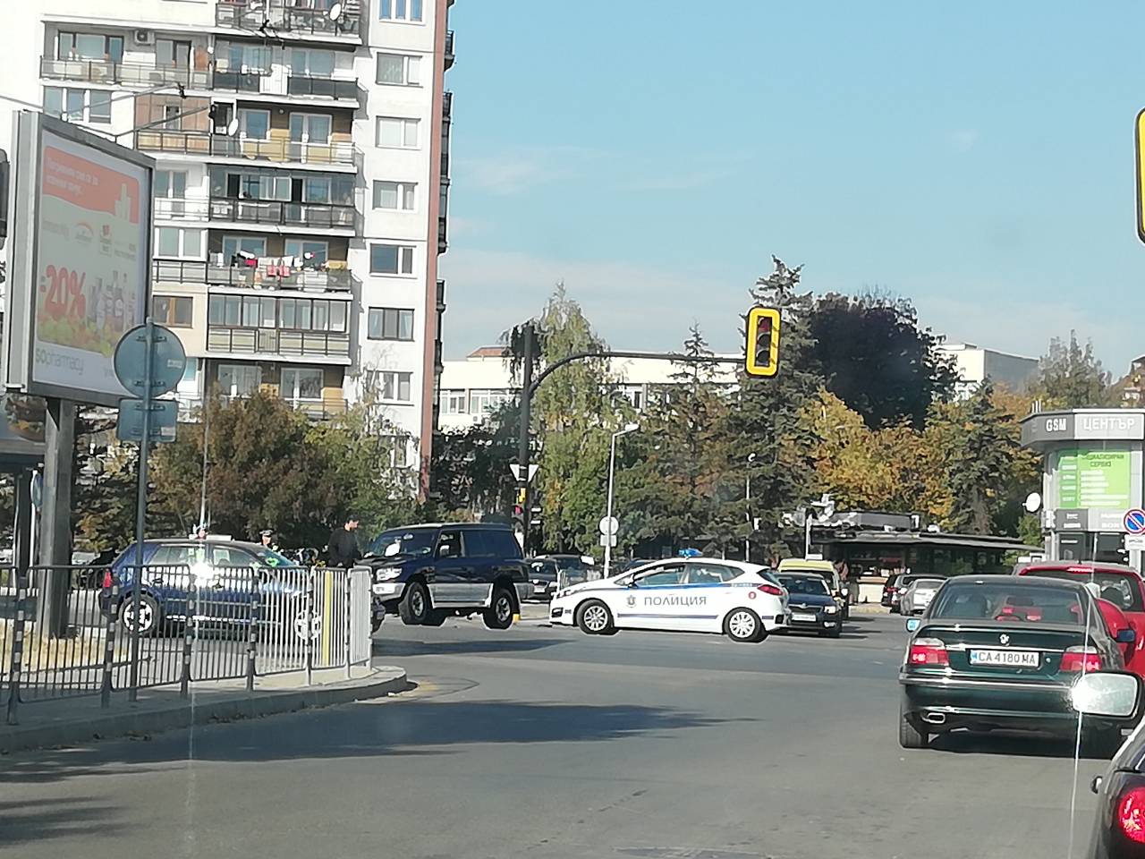 Жена в напреднала бременност е катастрофирала в "Младост"