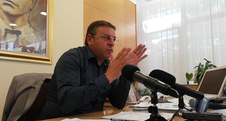 Кметът Камбитов: Поставяме параклиси на различни места в Благоевград