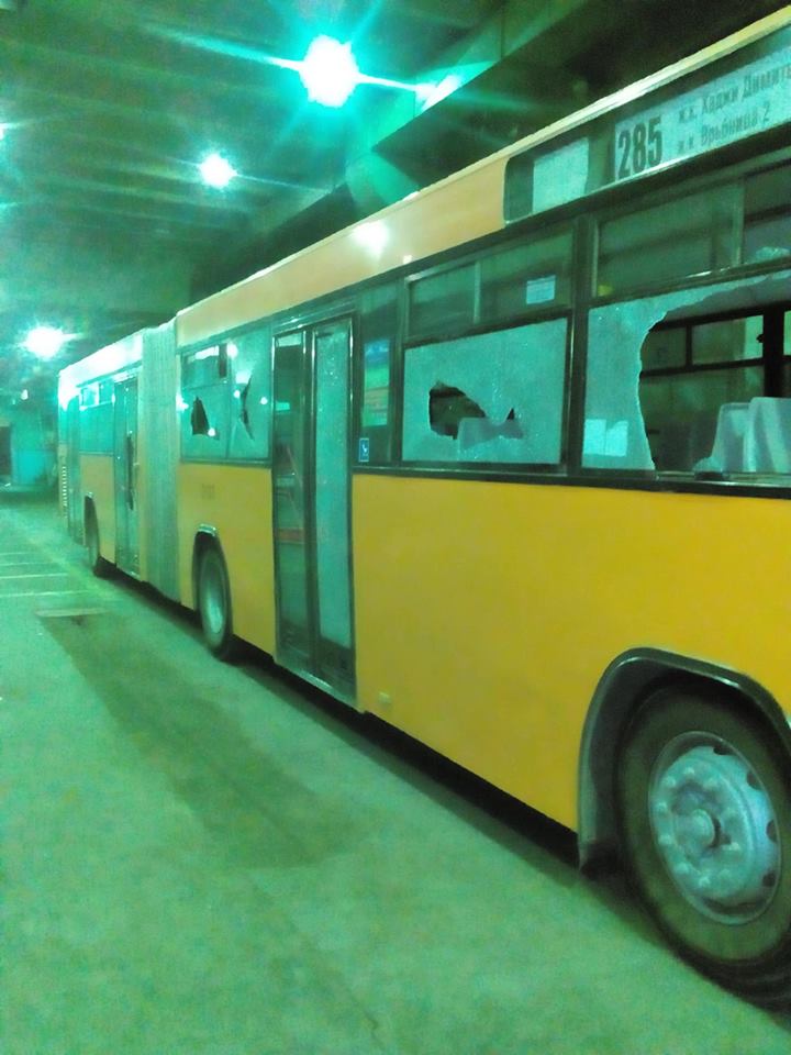 Нова стрелба по автобус 285 в столичния квартал "Надежда" (СНИМКИ)