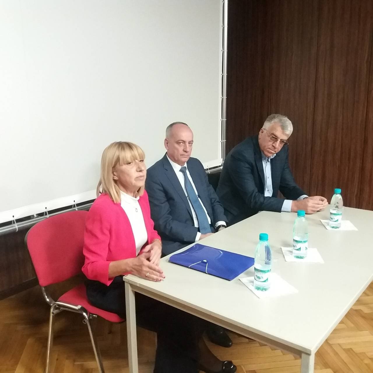 Академичните среди във Варна обсъдиха „Визия за България“ с депутати от левицата