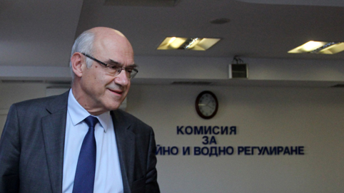 Шефът на КЕВР Иван Иванов: Токът няма да поскъпва от октомври