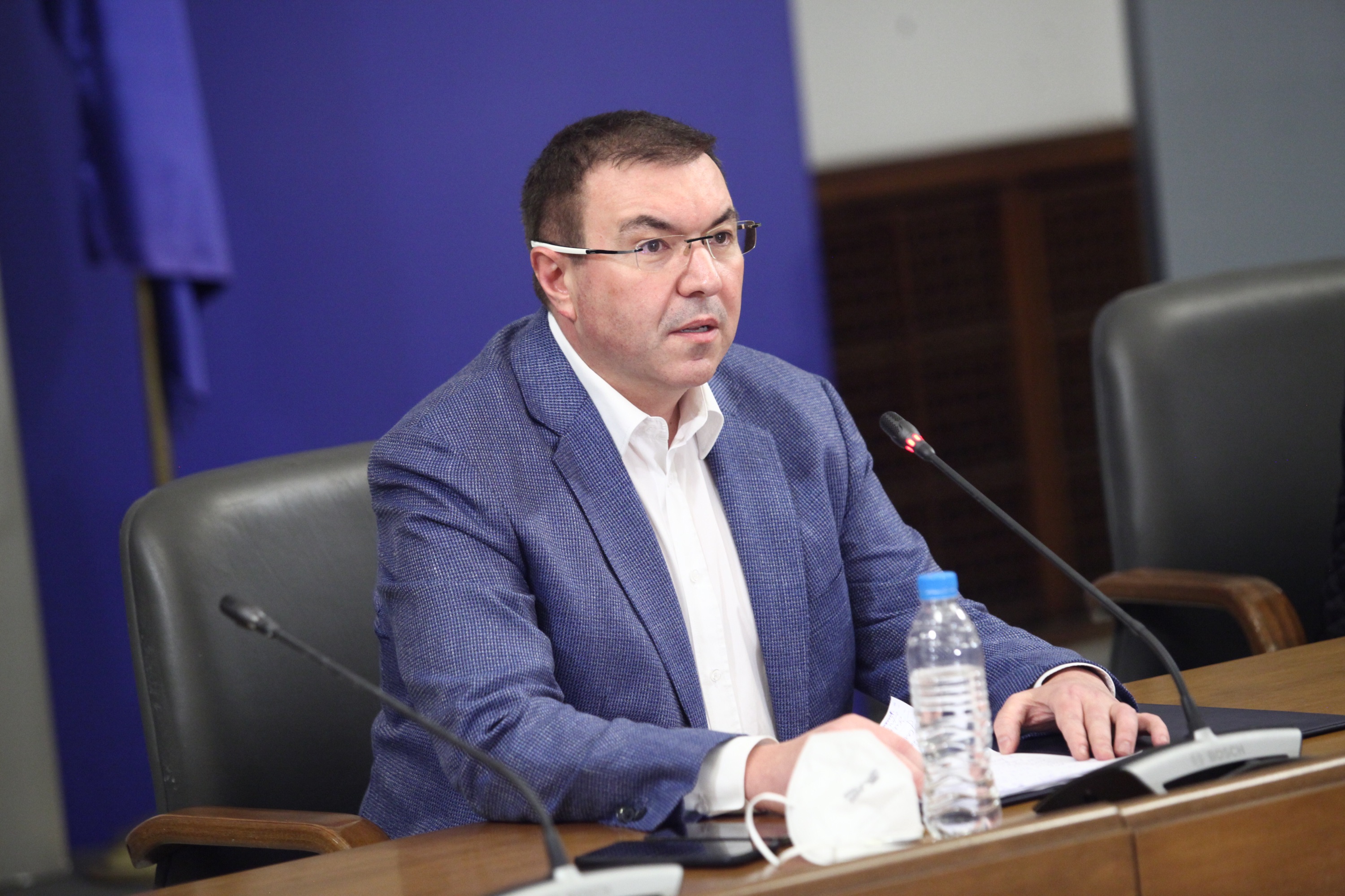Костадин Ангелов: Натискът върху здравната система е изключително голям