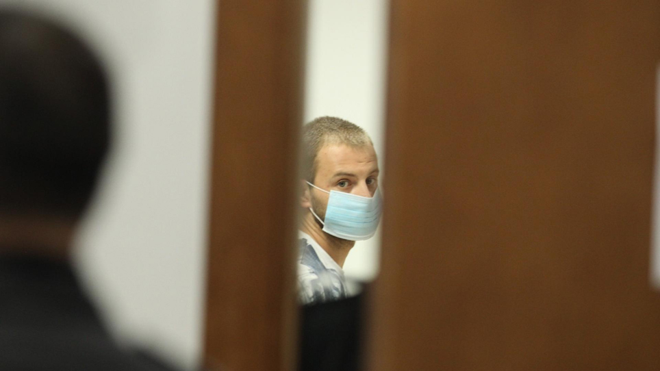 Заради нападението пред Румънското посолство: В съда гледат как трошат колата на майка с 2 деца