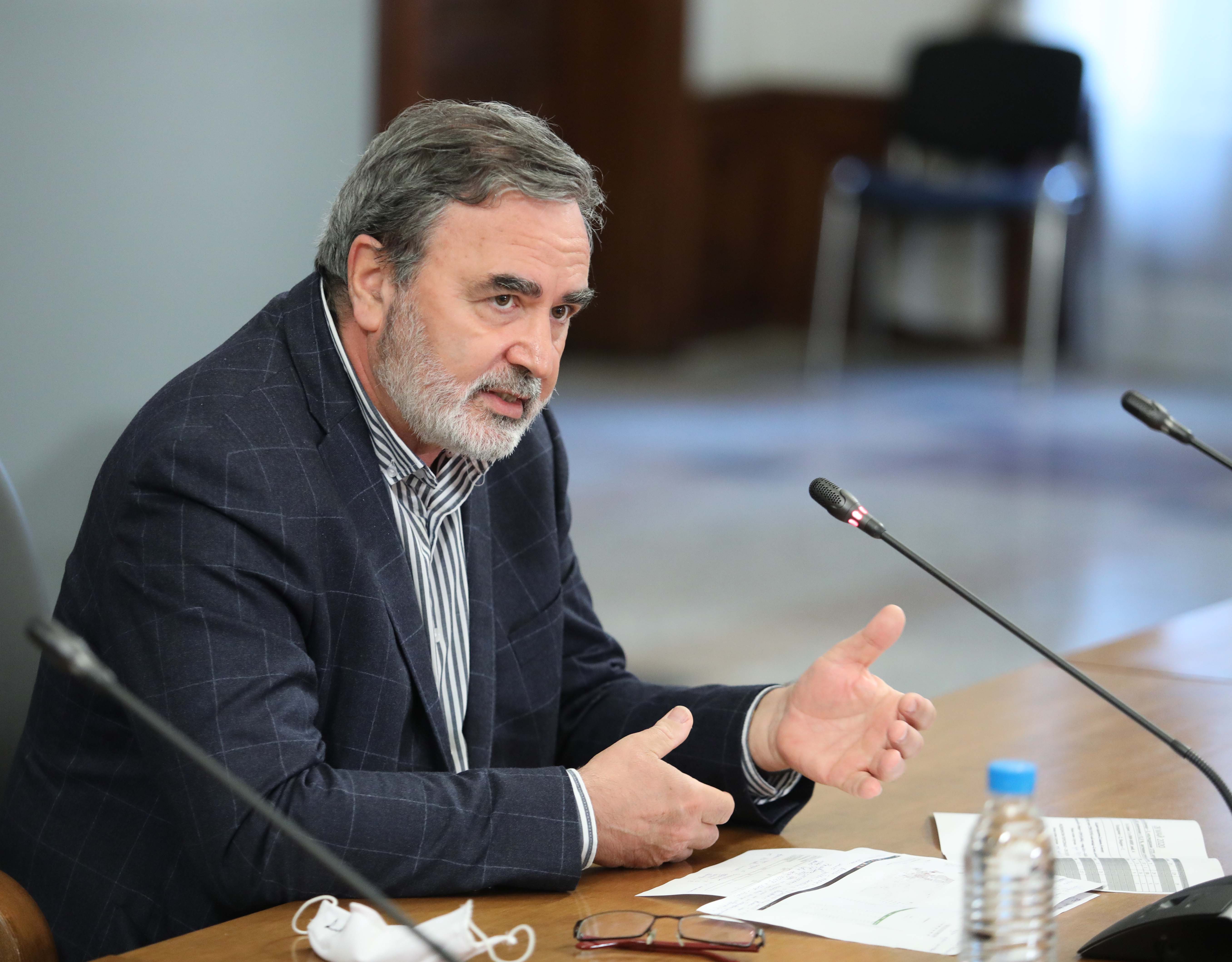 Ангел Кунчев: Няма да има масово тестване на контактни лица при заразен с COVID-19 ученик