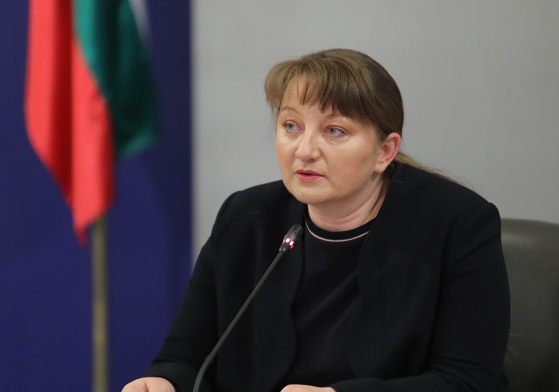 Деница Сачева: Ако има втора вълна на безработица, тя ще е през септември или октомври
