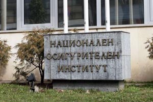 НОИ: Средният осигурителен доход за страната за март е 1021,10 лева