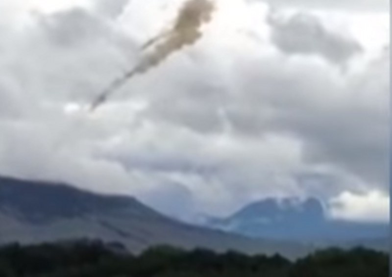 Канадски военен самолет се разби по време на въздушно шоу (ВИДЕО)