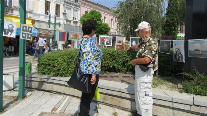 Откриха фото изложба във Видин, посветена на пандемията от COVID-19