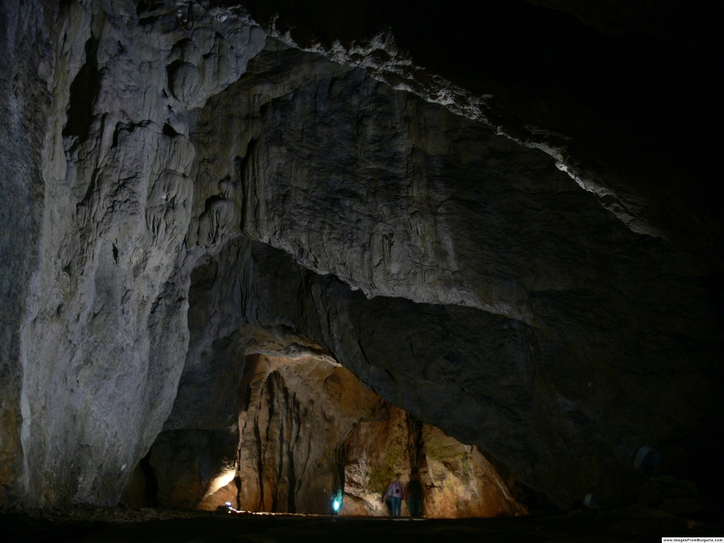 Кости, открити в пещера в България, показват, че Хомо сапиенс е стигнал до Европа по-рано