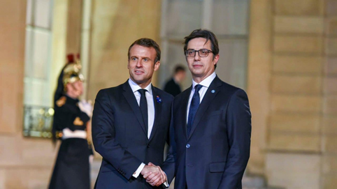 Париж прекроява разширяването на ЕС
