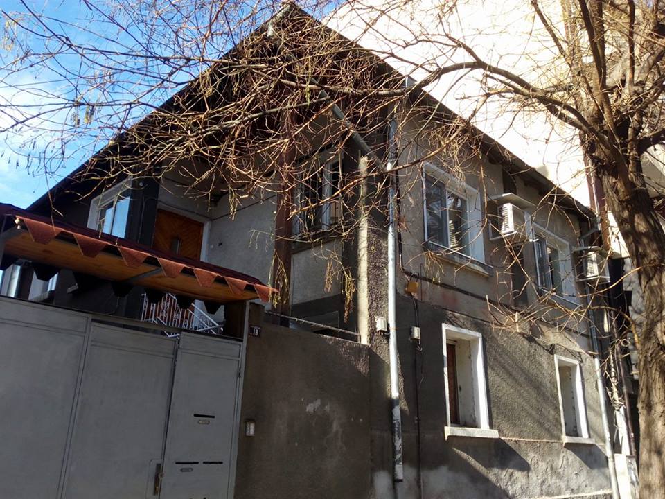 Задържаната за убийството на заварчик в Пловдив: Аз го направих, синът ми е невинен
