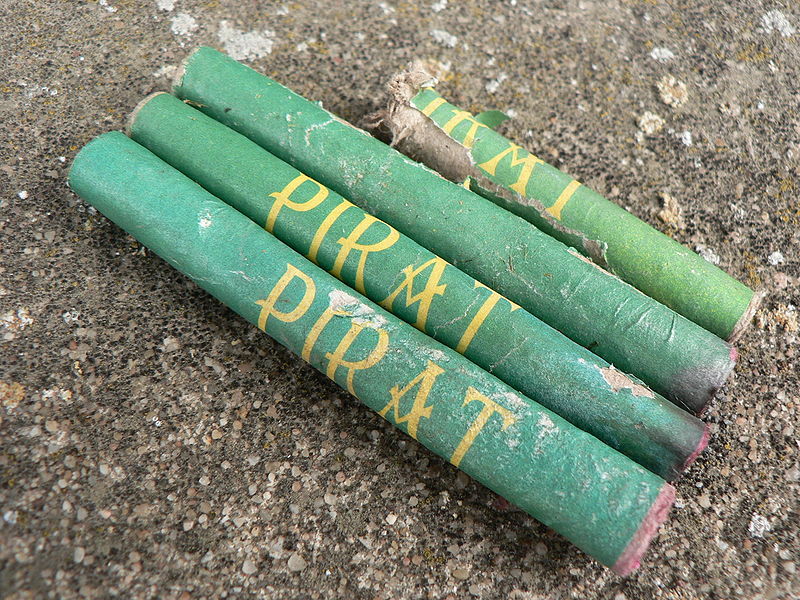 СДВР напомня: Бъдете внимателни при използването на пиротехника в новогодишната нощ