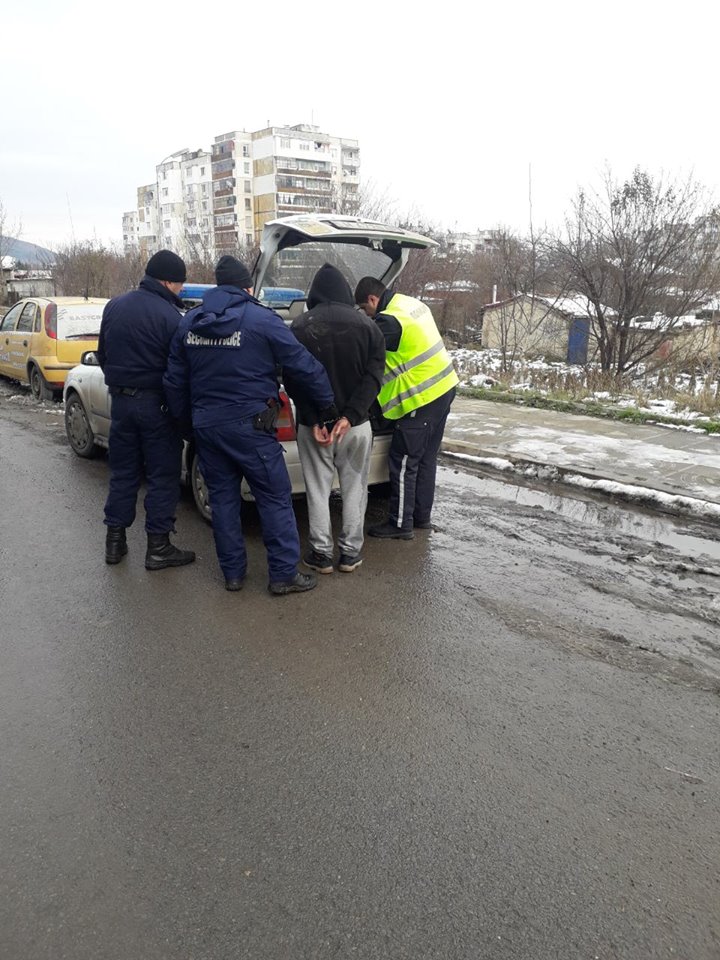 Рецидивист с глоби за 6 500 лв. устрои родео и би полицай