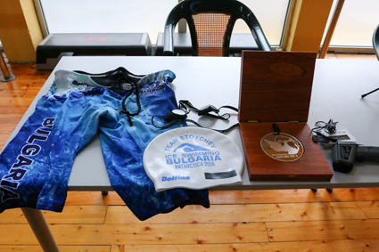 Стойчев плувал с парчета лед в Антарктида